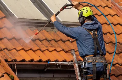 Démoussage et hydrofuge de toiture à Cuy